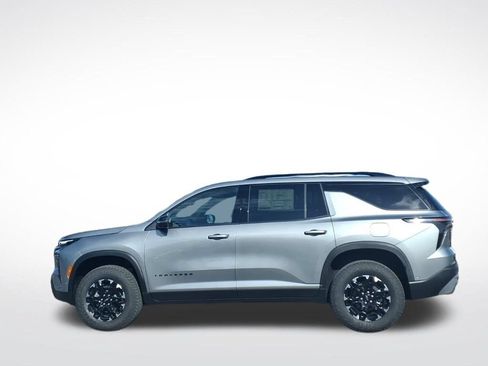 New 2027 Chevrolet Traverse Z71 w/ Enhanced Driving Package AWD/4WD image 7