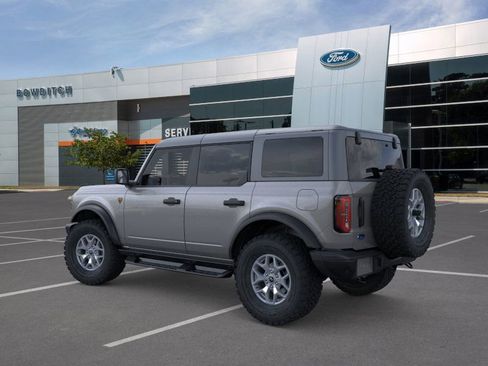 New 2025 Ford Bronco Badlands image 4