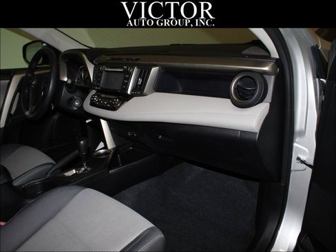 Used 2014 Toyota RAV4 XLE AWD/4WD image 33
