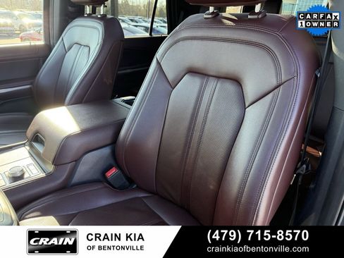 Used 2024 Ford Expedition Limited image 24
