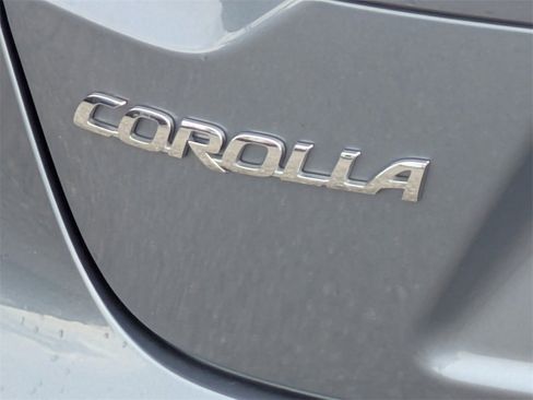 Used 2023 Toyota Corolla LE image 12