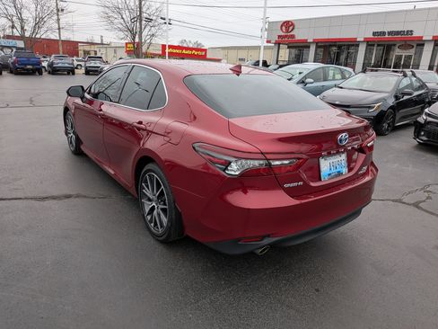 Certified 2022 Toyota Camry XLE image 8