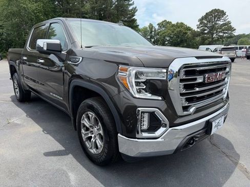 Used 2021 GMC Sierra 1500 SLT w/ X31 Off-Road Package AWD/4WD image 3