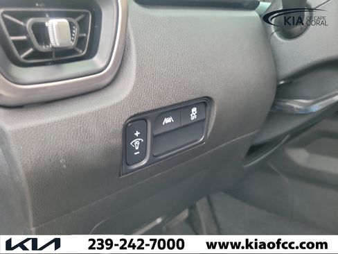 Certified 2023 Kia Sorento LX FWD image 28