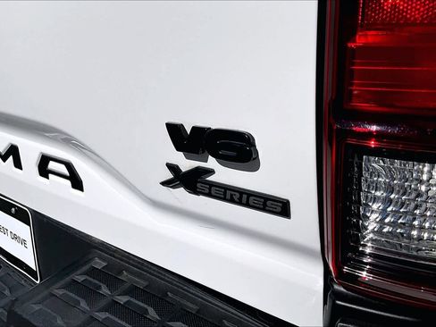 Used 2023 Toyota Tacoma SR5 AWD/4WD image 10
