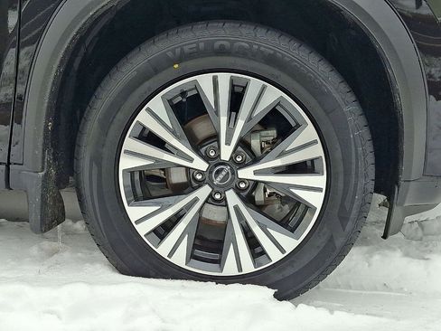 Used 2023 Nissan Rogue SV image 19