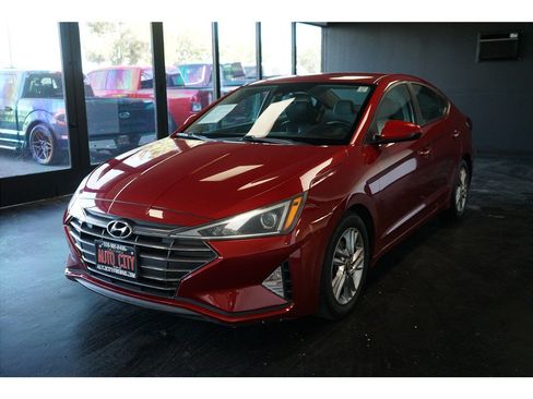 Used 2019 Hyundai Elantra SEL FWD image 3