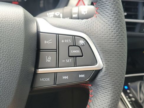 New 2026 Toyota Sienna XSE FWD image 10