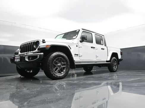 New 2026 Jeep Gladiator Sport AWD/4WD image 50