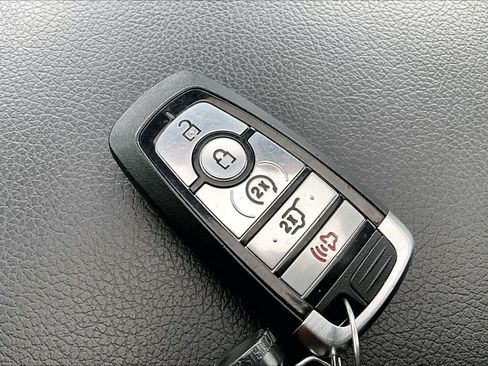 Used 2021 Ford Expedition Max XLT RWD image 15