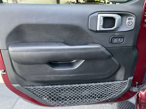 Used 2021 Jeep Wrangler Unlimited Sahara w/ Uconnect 4C Nav & Sound Group image 27