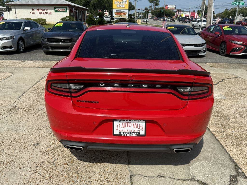 Used 2019 Dodge Charger SXT w/ Plus Group RWD image 6