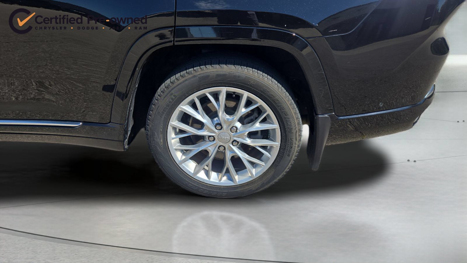 Certified 2021 Jeep Grand Cherokee L Summit w/ Advanced Protech Group IV AWD/4WD image 35
