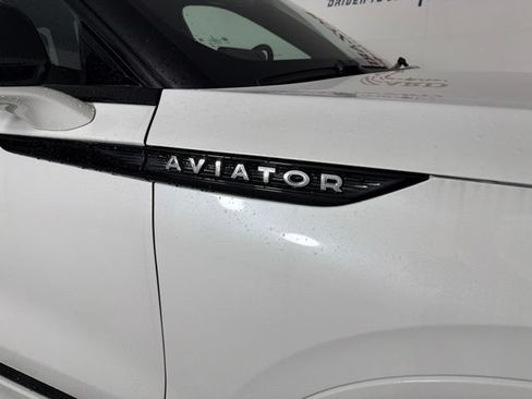 Used 2025 Lincoln Aviator Reserve w/ Luxury Package RWD image 17