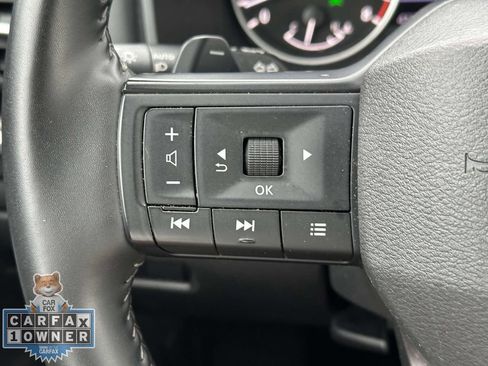 Used 2025 Nissan Rogue SV AWD/4WD image 23