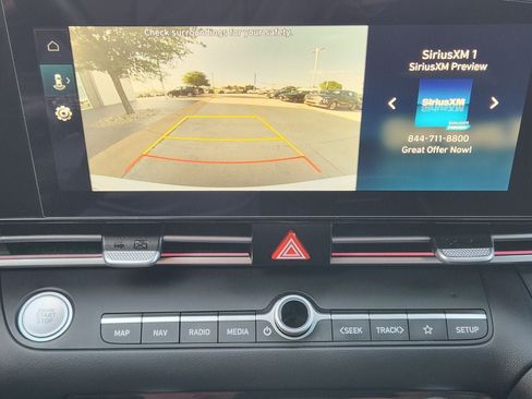 Used 2024 Hyundai Elantra SEL w/ Convenience Package FWD image 17