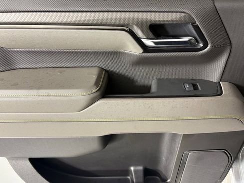 Used 2025 Chevrolet Silverado 1500 ZR2 w/ Technology Package image 40