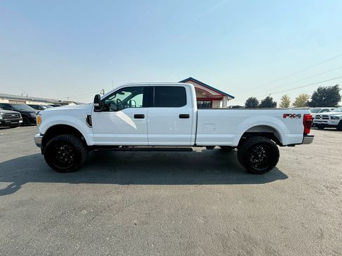 Used 2017 Ford F350 XLT w/ Camper Package AWD/4WD image 2