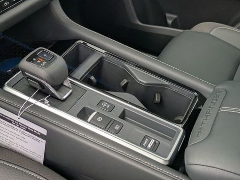 New 2026 Nissan Pathfinder SL FWD image 19