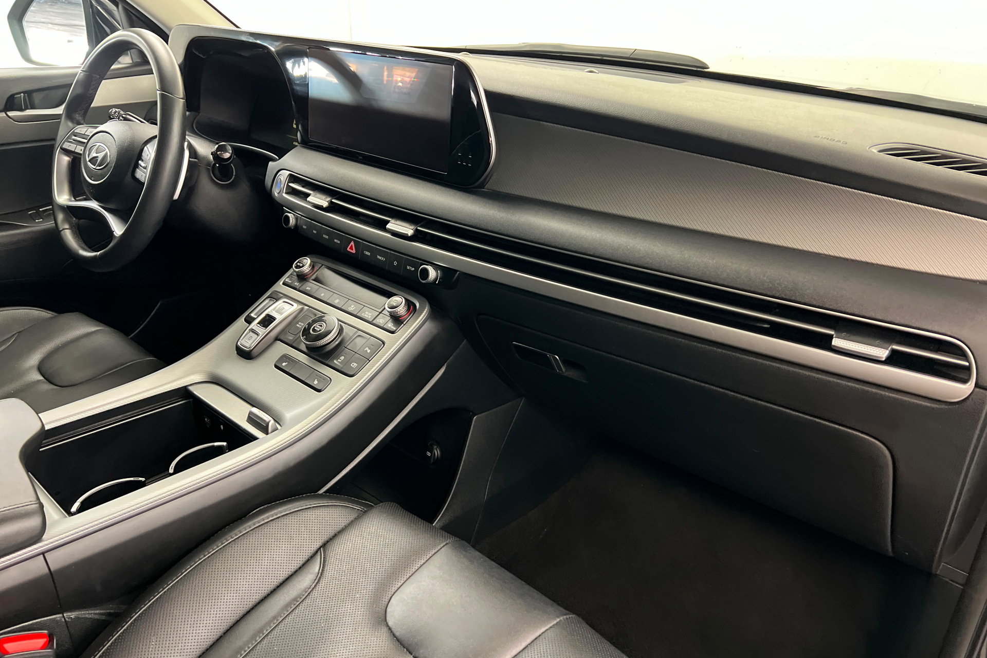 Used 2025 Hyundai Palisade SEL FWD image 26