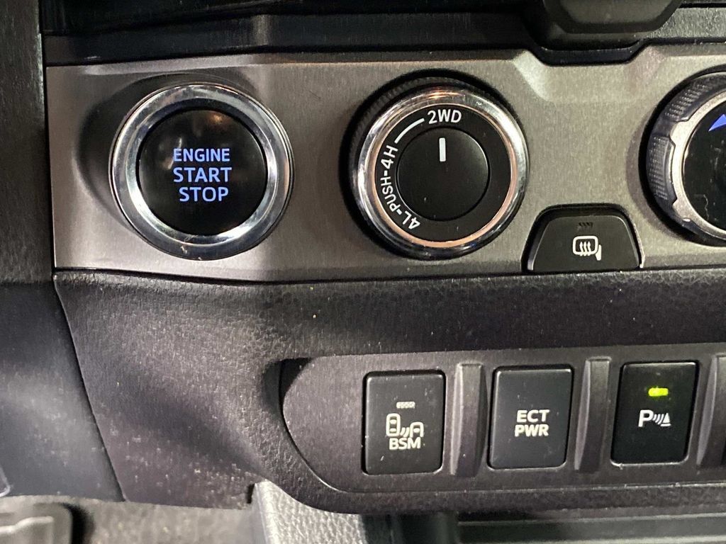 Used 2018 Toyota Tacoma TRD Pro AWD/4WD image 23