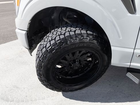 Used 2023 Ford F150 Lariat w/ Max Trailer Tow Package AWD/4WD image 9