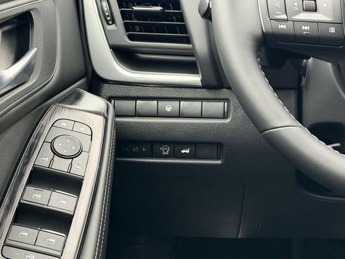New 2026 Nissan Rogue SV w/ Cold Weather Package FWD image 23