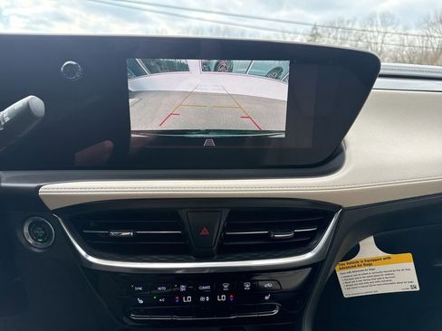 Used 2024 Buick Encore GX Avenir w/ Avenir Convenience Package AWD/4WD image 18