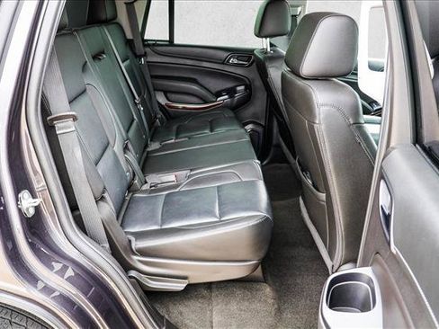 Used 2018 GMC Yukon SLT w/ Premium Edition AWD/4WD image 25