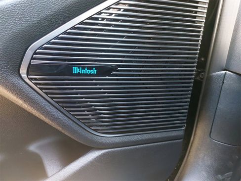 New 2024 Jeep Grand Cherokee Overland w/ Luxury Tech Group IV image 29