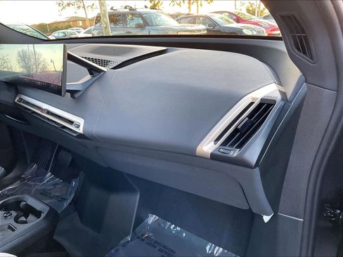 Used 2025 BMW iX xDrive50 w/ Convenience Package image 17