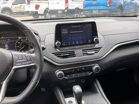 Used 2022 Nissan Altima 2.5 SR image 6