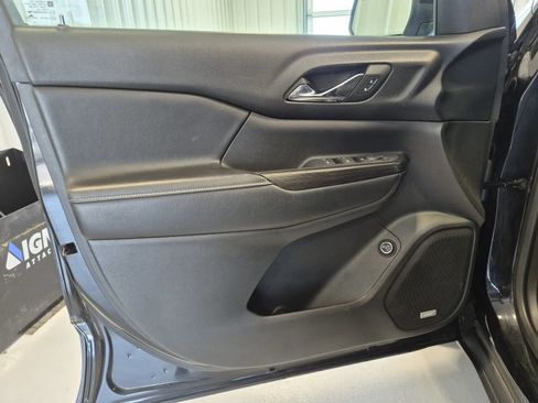 Used 2018 GMC Acadia SLT AWD/4WD image 7