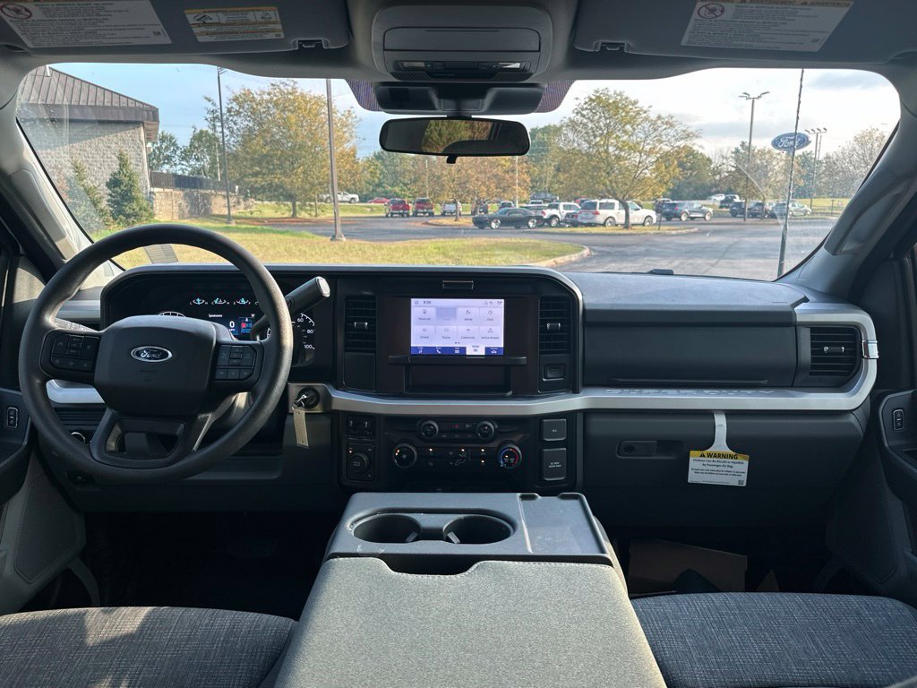 Used 2025 Ford F350 XLT AWD/4WD image 4