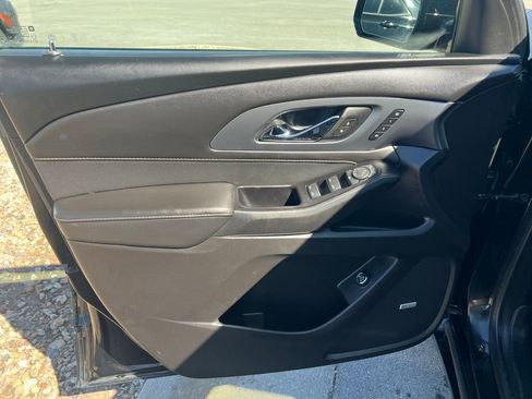 Used 2020 Chevrolet Traverse Premier w/ Redline Edition image 16