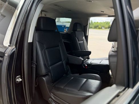 Used 2017 Chevrolet Suburban Premier AWD/4WD image 24