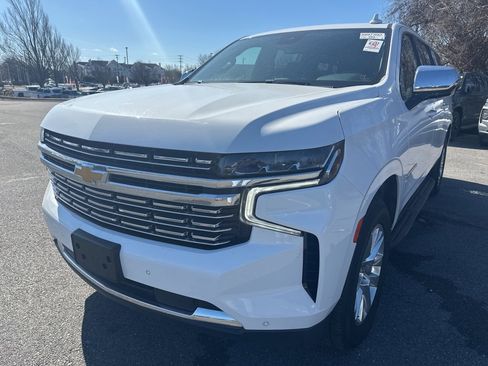 Used 2023 Chevrolet Suburban Premier image 1