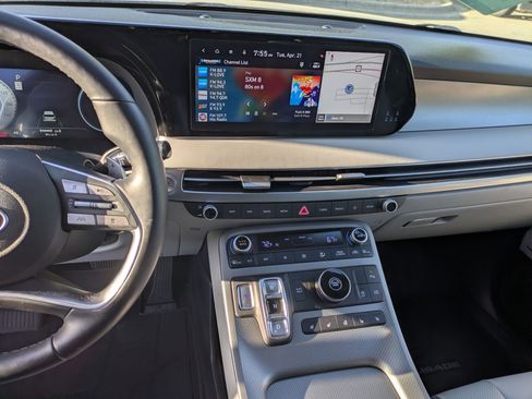 Used 2024 Hyundai Palisade SEL w/ Premium Package FWD image 21