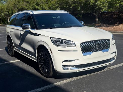 Used 2022 Lincoln Aviator Black Label w/ Dynamic Handling Package image 10