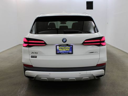 Used 2025 BMW X5 xDrive50e AWD/4WD image 4