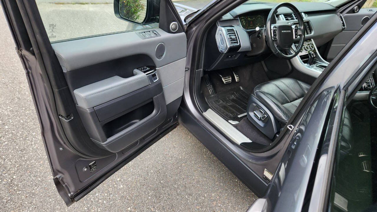 Used 2015 Land Rover Range Rover Sport Supercharged AWD/4WD image 27