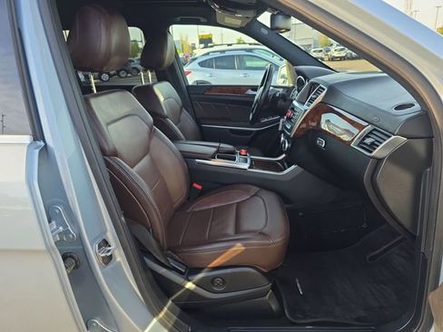 Used 2014 Mercedes-Benz GL 350 BlueTEC 4MATIC image 9