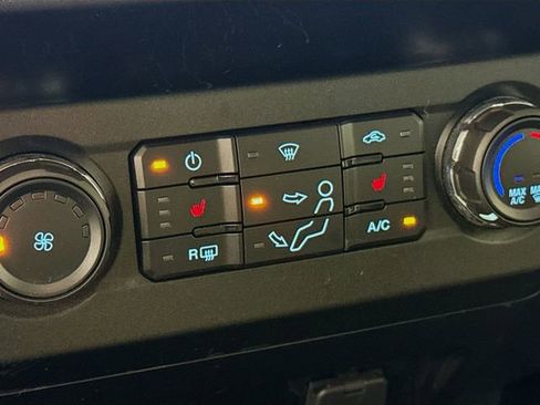 Used 2020 Ford F250 XLT w/ XLT Premium Package AWD/4WD image 20