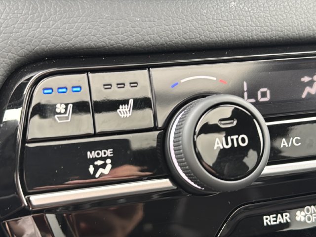Certified 2026 Honda Pilot Black Edition image 38