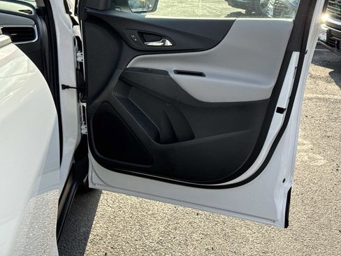 Used 2024 Chevrolet Equinox LS w/ Driver Confidence II Package image 13