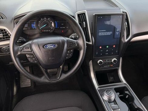 Certified 2024 Ford Edge SE image 13