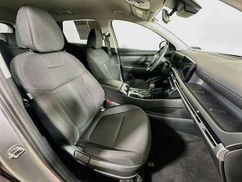 Certified 2025 Hyundai Tucson SEL AWD/4WD image 32