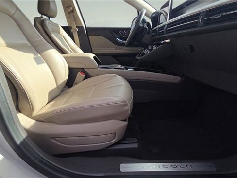 Used 2022 Lincoln Corsair FWD image 15