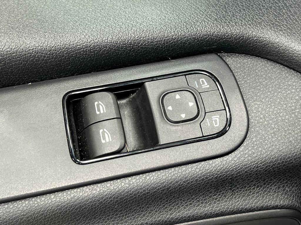 Used 2024 Mercedes-Benz Sprinter 2500 image 15