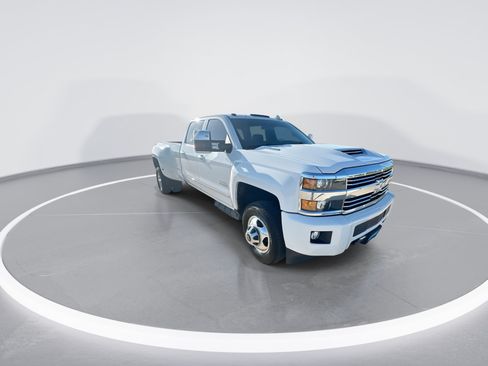 Used 2017 Chevrolet Silverado 3500 High Country AWD/4WD image 2